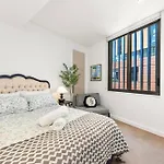 Urban Bliss 2Br Abode - Luxury, Comfort , Pool, Parking