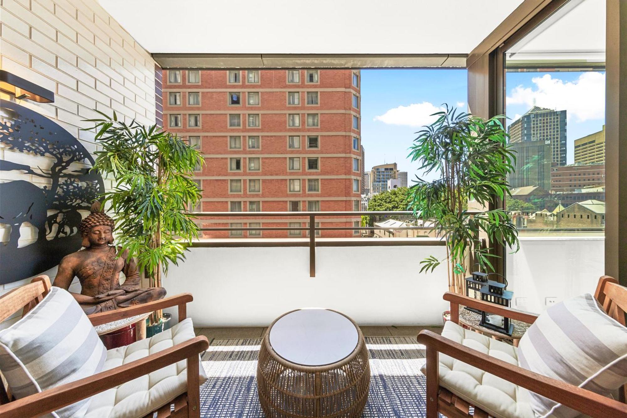 Apartment Urban Bliss 2br Abode - Luxury, Comfort , Pool, Parking