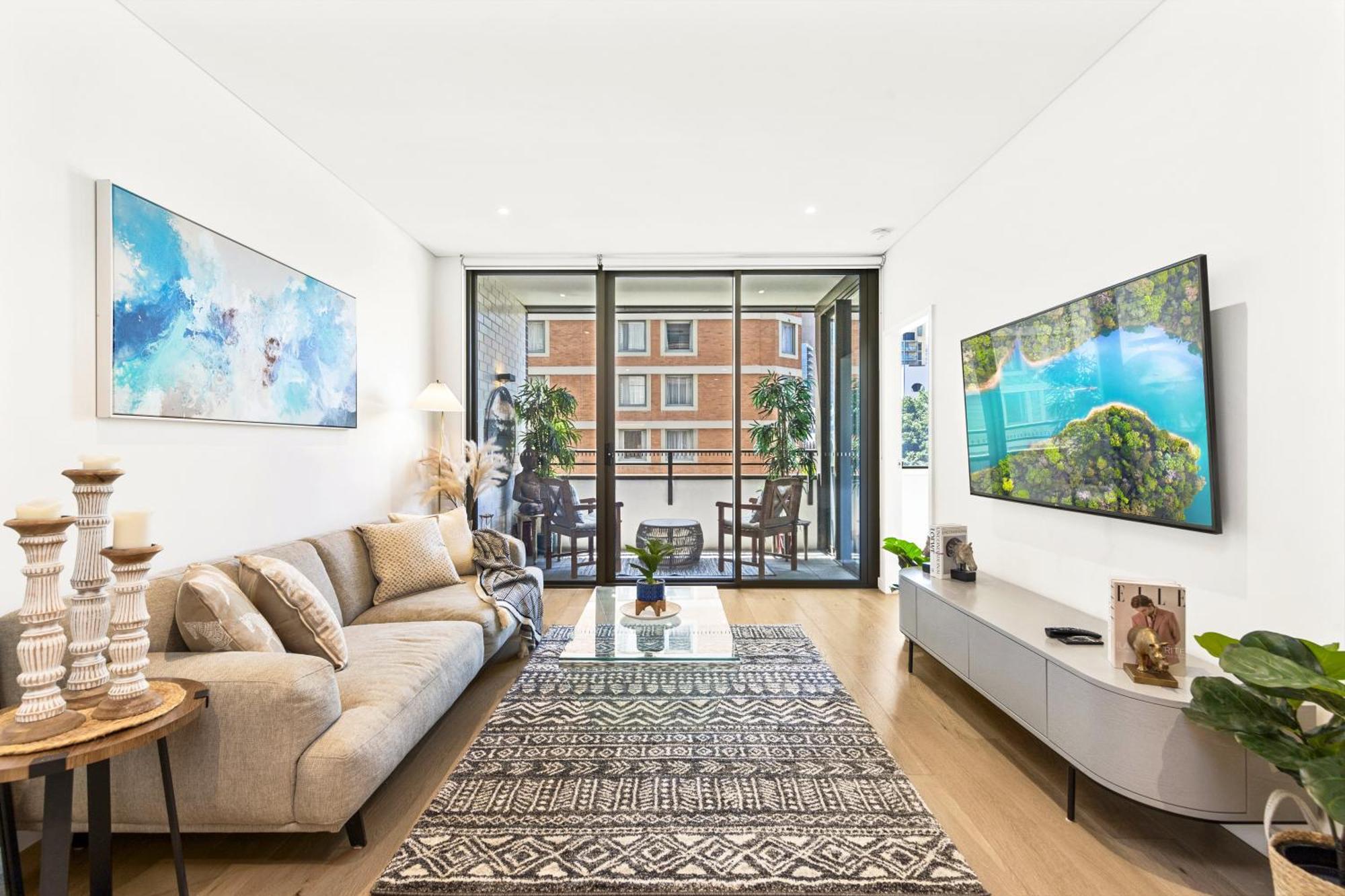 Apartment Urban Bliss 2br Abode - Luxury, Comfort , Pool, Parking *